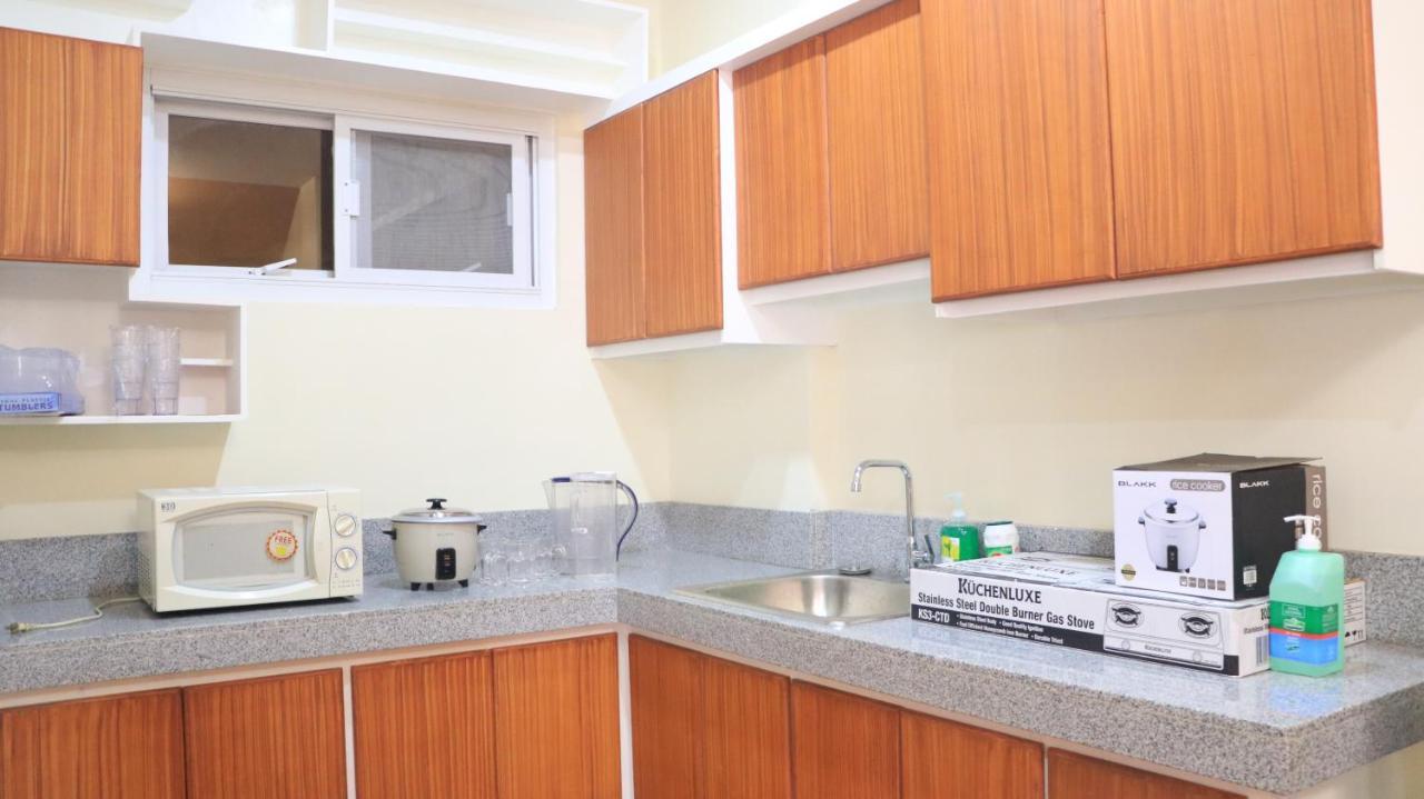Anicia Guesthouse Rooms Paranaque City Esterno foto