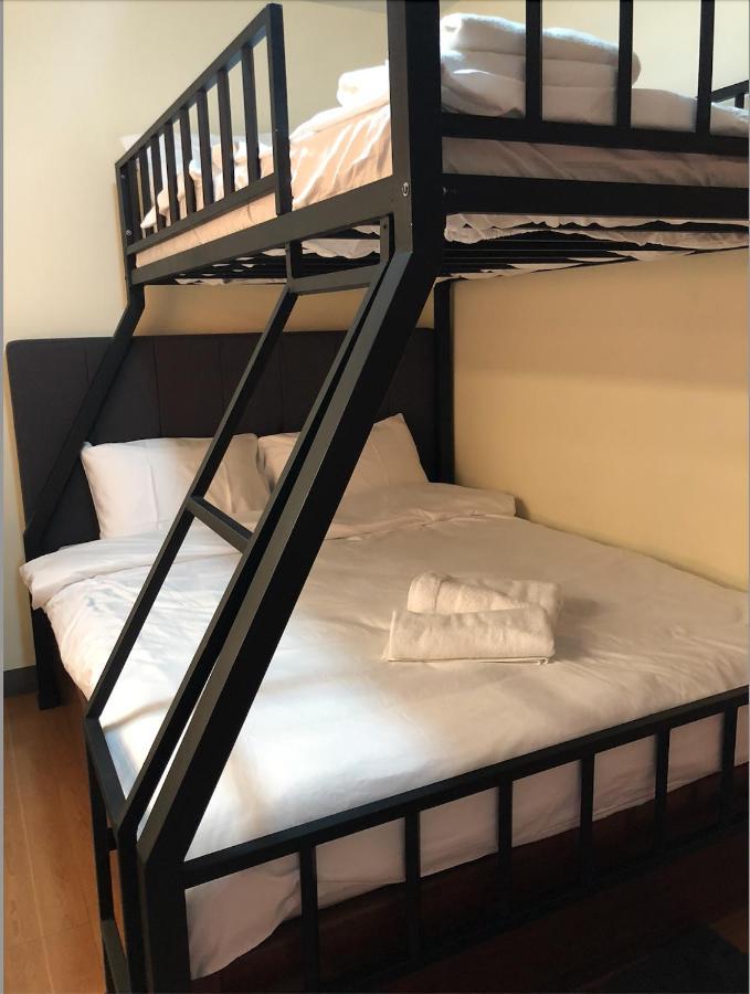 Anicia Guesthouse Rooms Paranaque City Esterno foto