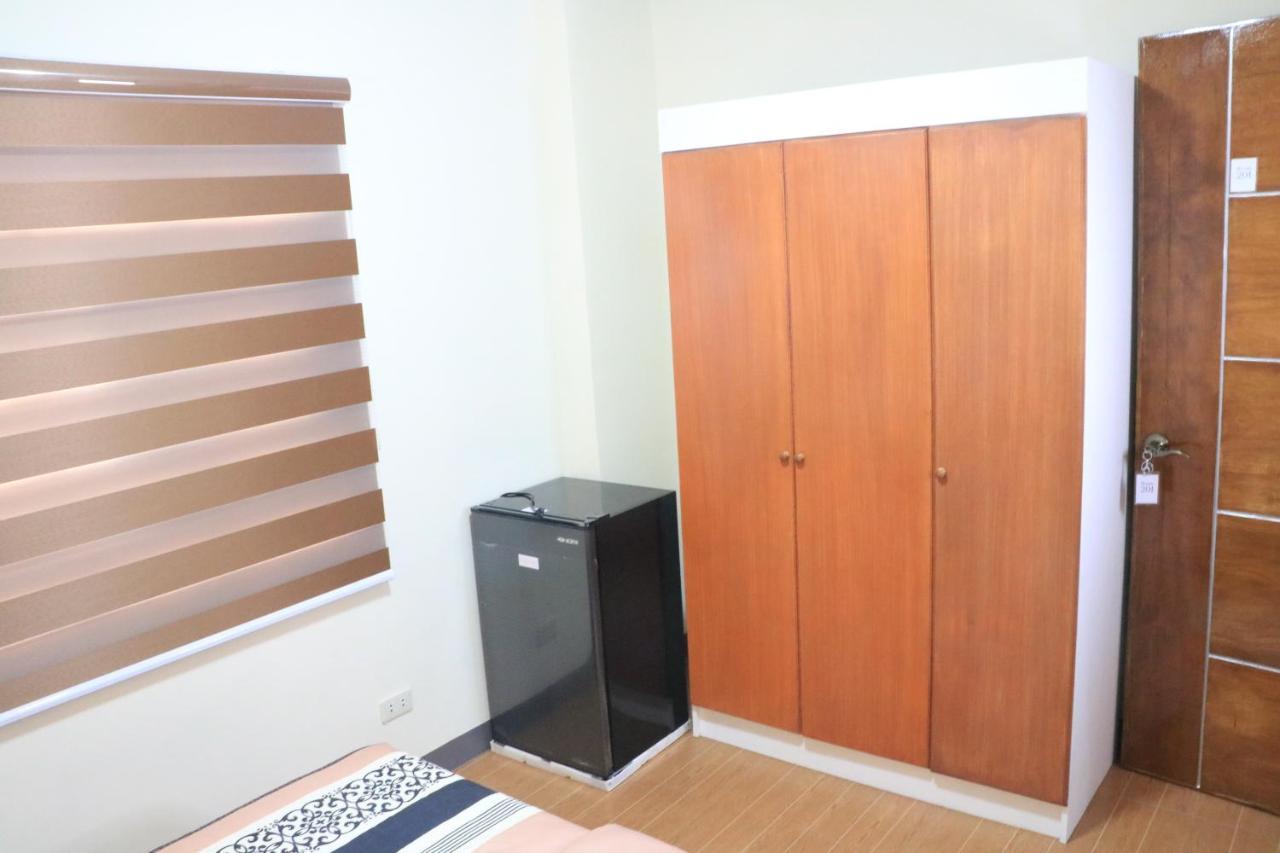 Anicia Guesthouse Rooms Paranaque City Esterno foto